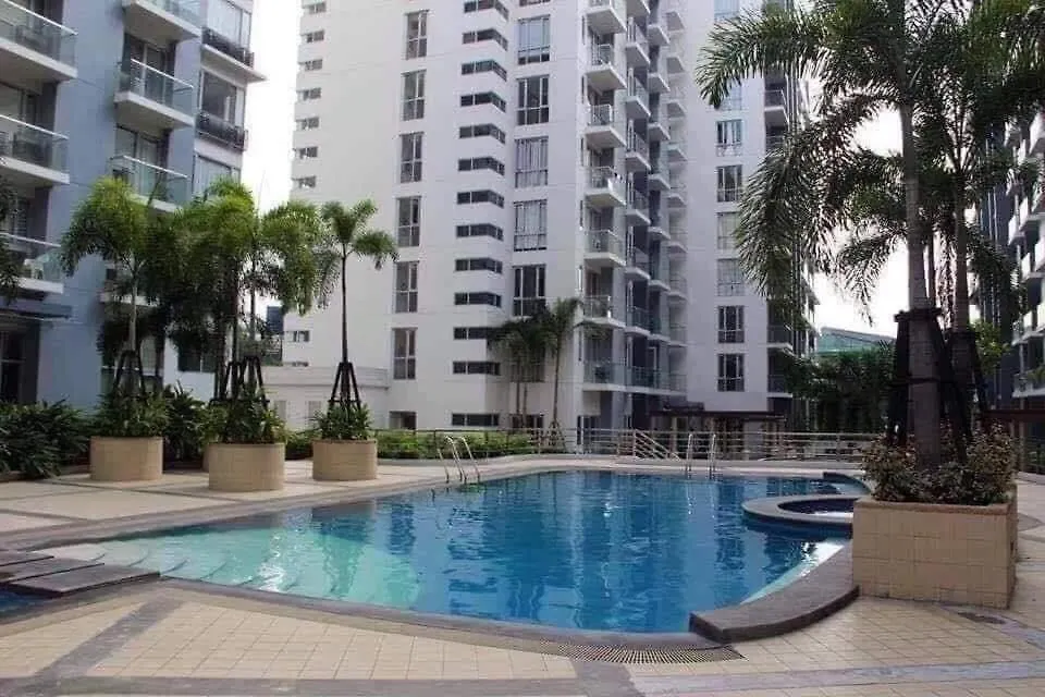 One Palm Tree Villas Near Naia3 Manila Apartment